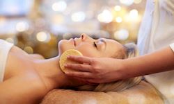 Luxury Spa Facial Training + Lomi Lomi Massage