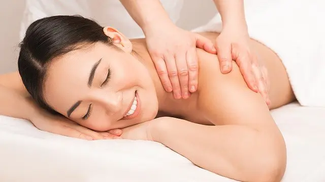 Massage: Thai Hand Massage