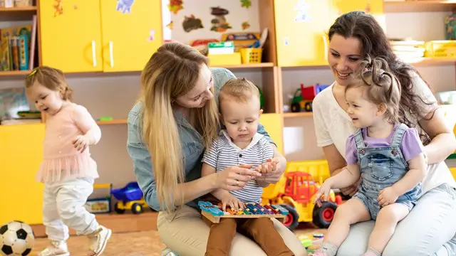 Early Years : EYFS Teaching Techniques - QLS Endorsed