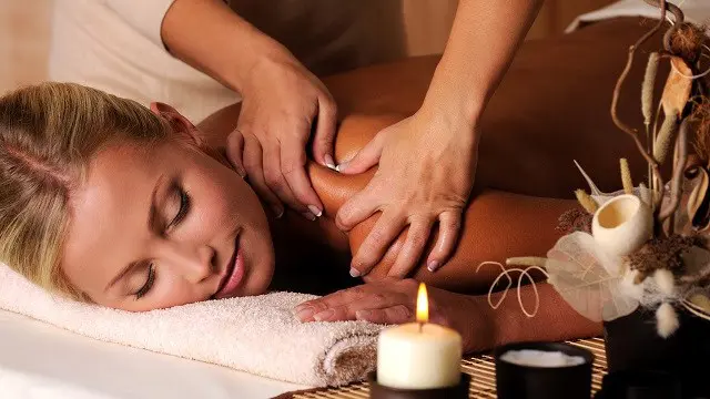 Massage : Massage Therapy