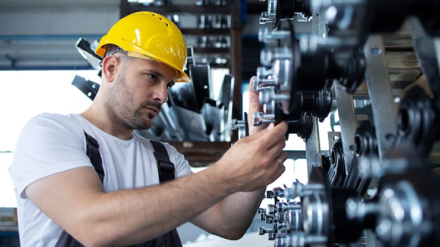 Online Tutor For Mechanical Engineering Beginner Engineering Courses | Engineer Training Courses | reed.co.uk