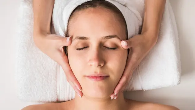 Facial Massage Therapy Training