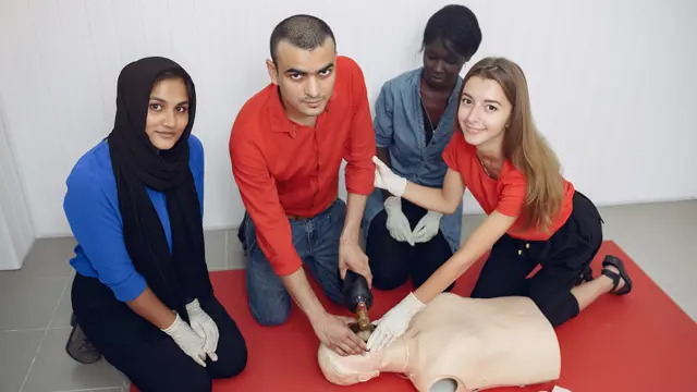 Workplace First Aid Training - Level 3 Diploma