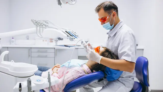 Dental Nurse - Course
