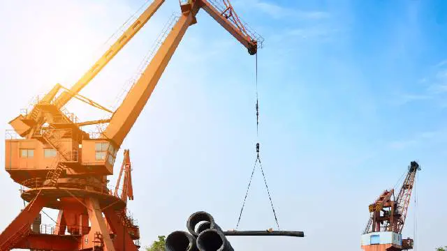 Crane Operator Essentials: Safety, Skills, and Efficiency...