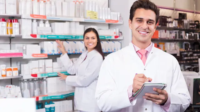 Pharmacy Technician & Pharmacy Assistant