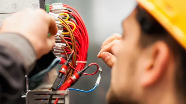Electrician: Electrical Safety Training