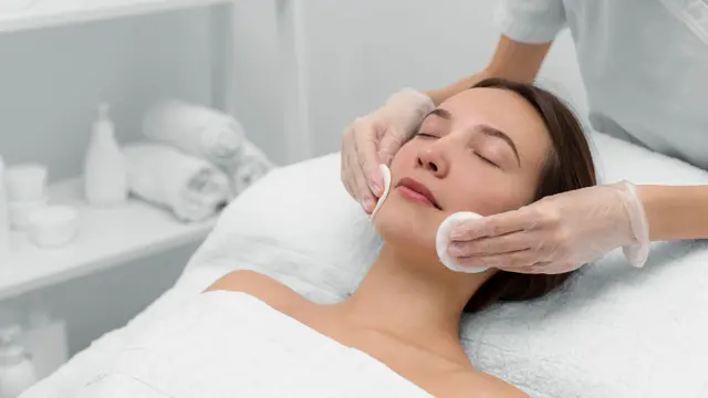 Indian Head Massage with Massage Therapy and Beauty Therapy: Makeup Course