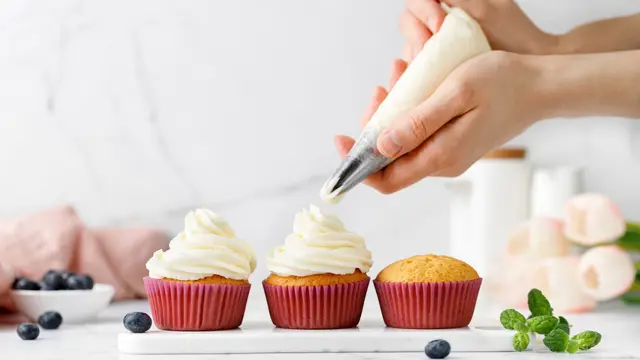 Cupcake : Cake Making and Baking Training